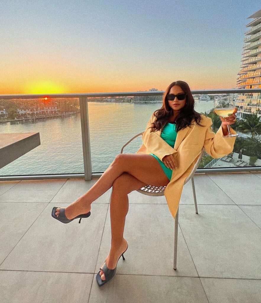 Cyndi Ramirez Feet (3 images)
