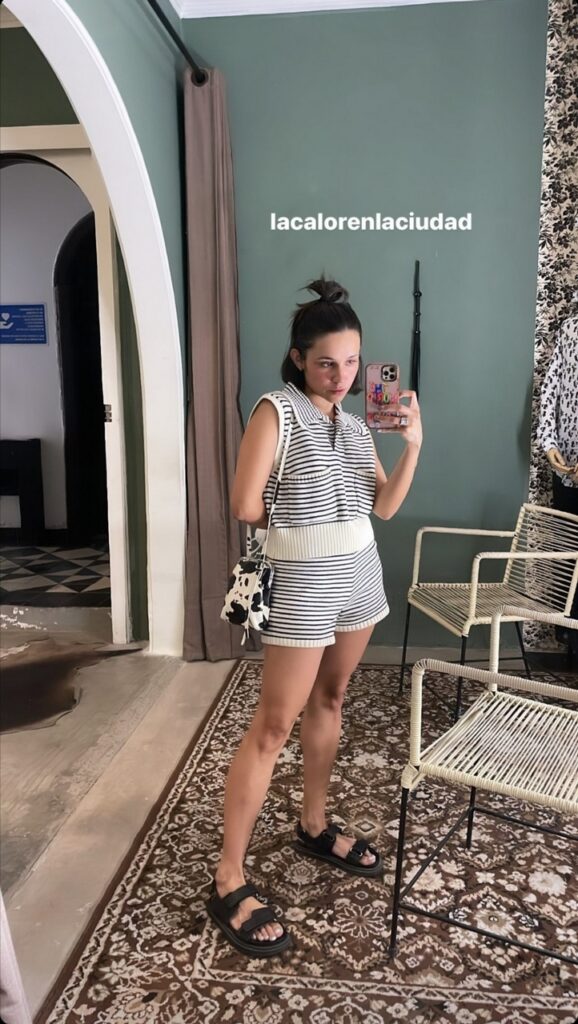 Melissa Robles Feet (4 pics)