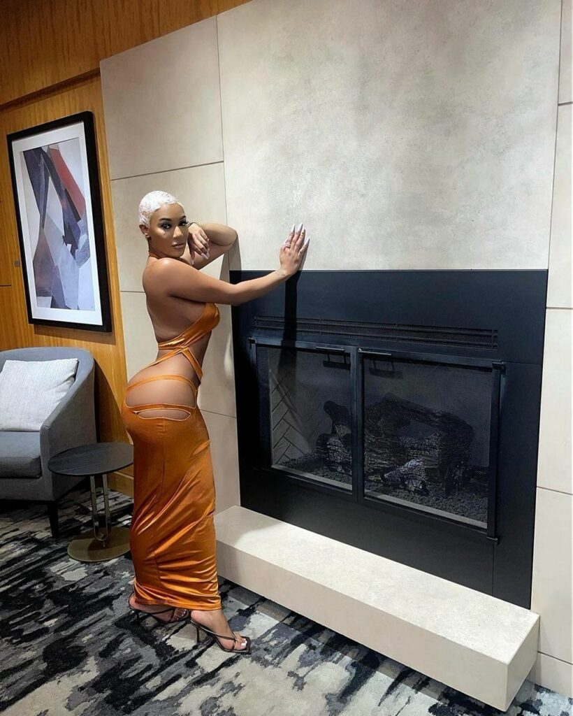 Nya Lee Feet (6 pictures)