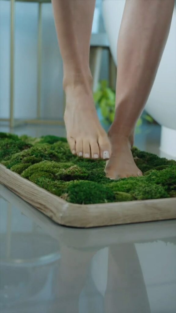 Beth Behrs Feet (7 pics)