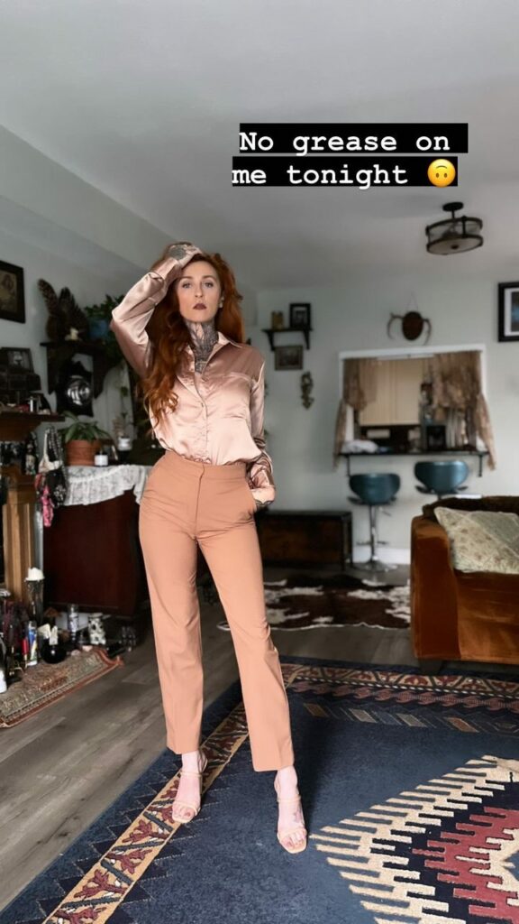 Mariah Torres Feet (5 images)