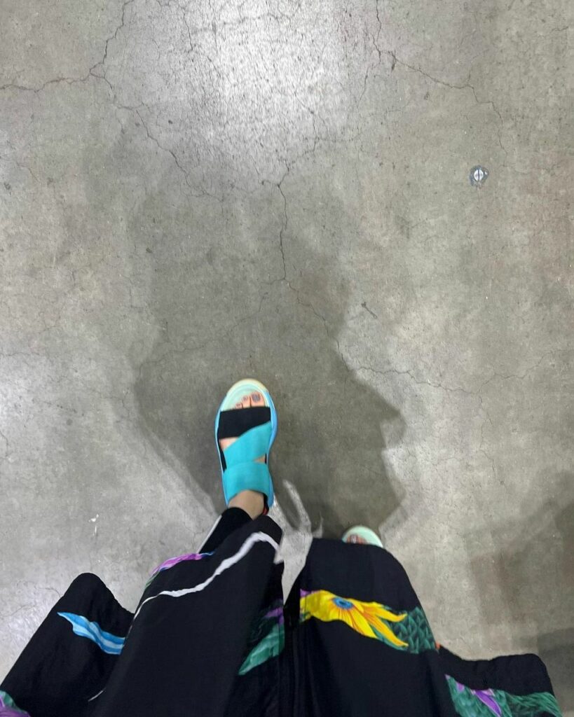 Rosa Kat Feet (3 photos)