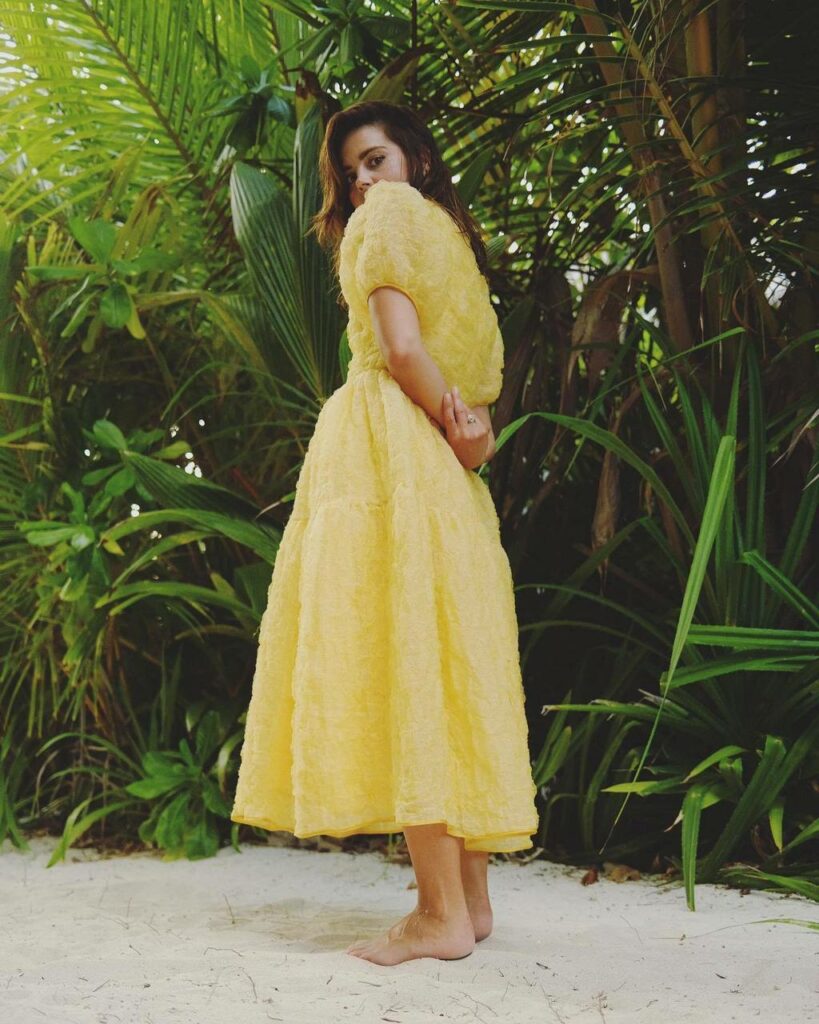 Jenna Coleman Feet (5 pictures)