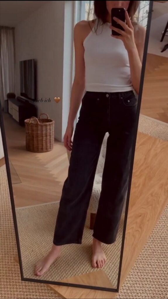 M Lina Martin Feet NSFW - Celeb Feets