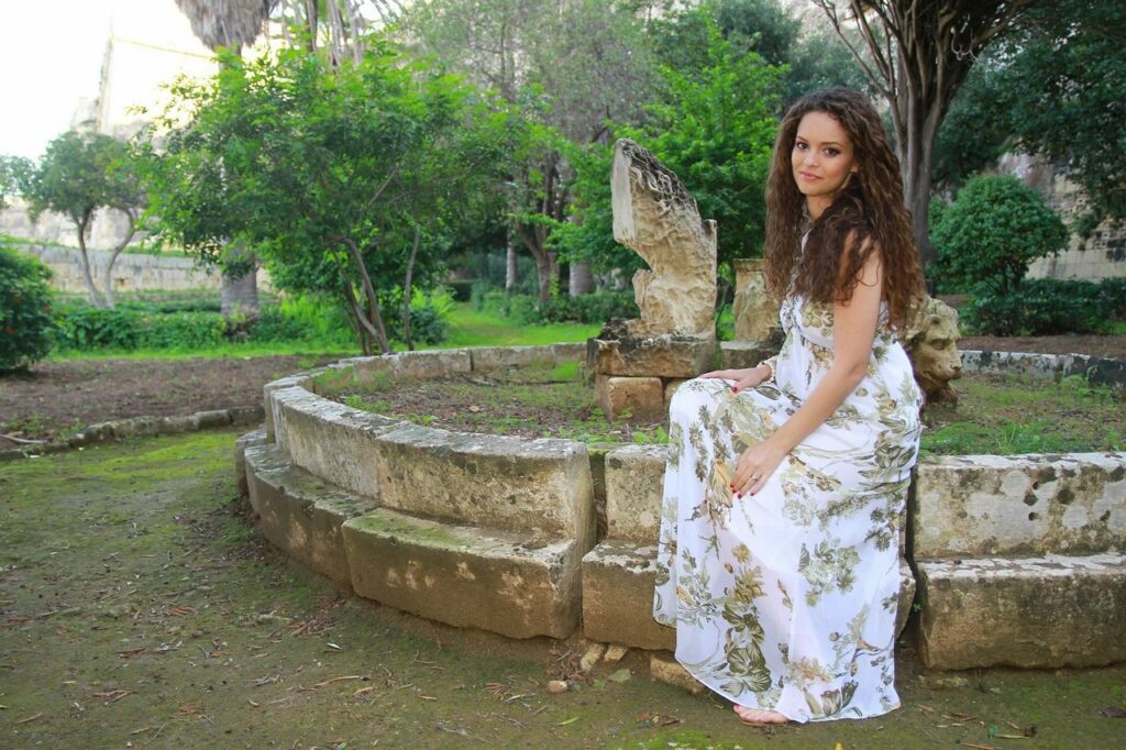 Rachel Fabri Feet (3 photos)