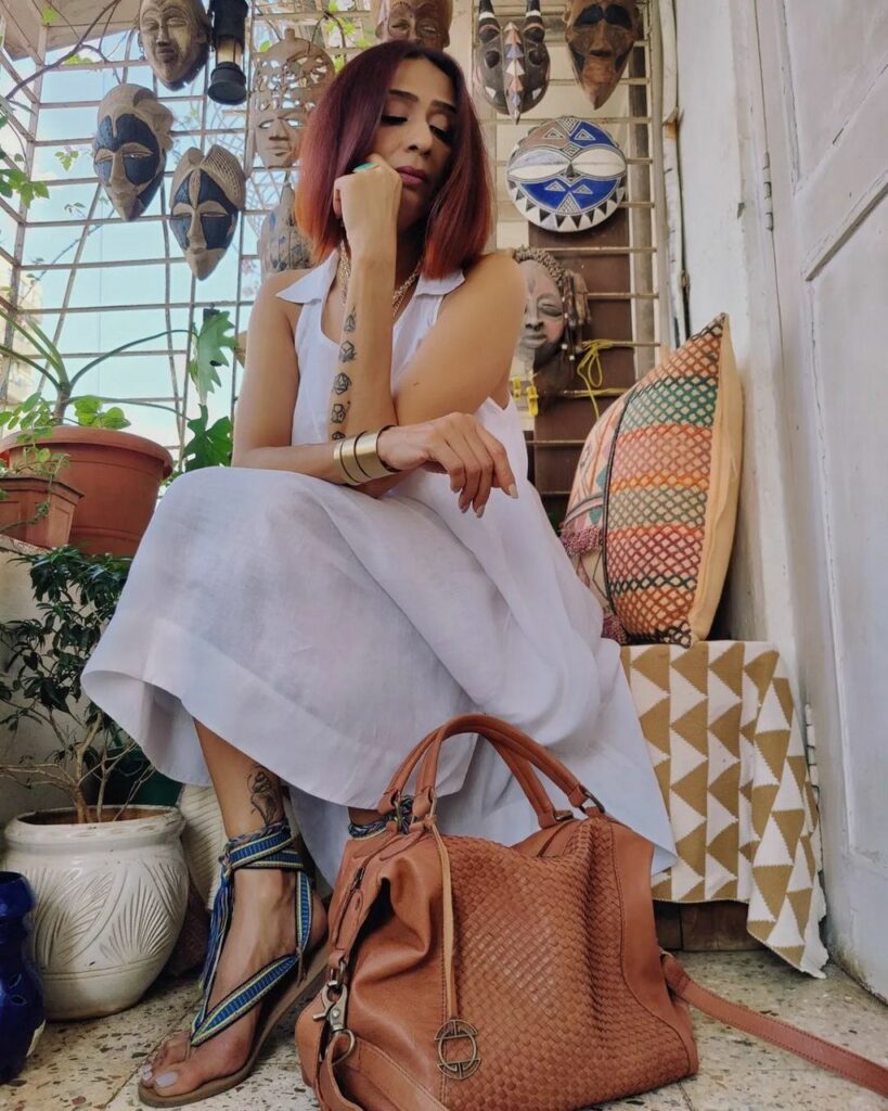 Achint Kaur Feet (2 images)