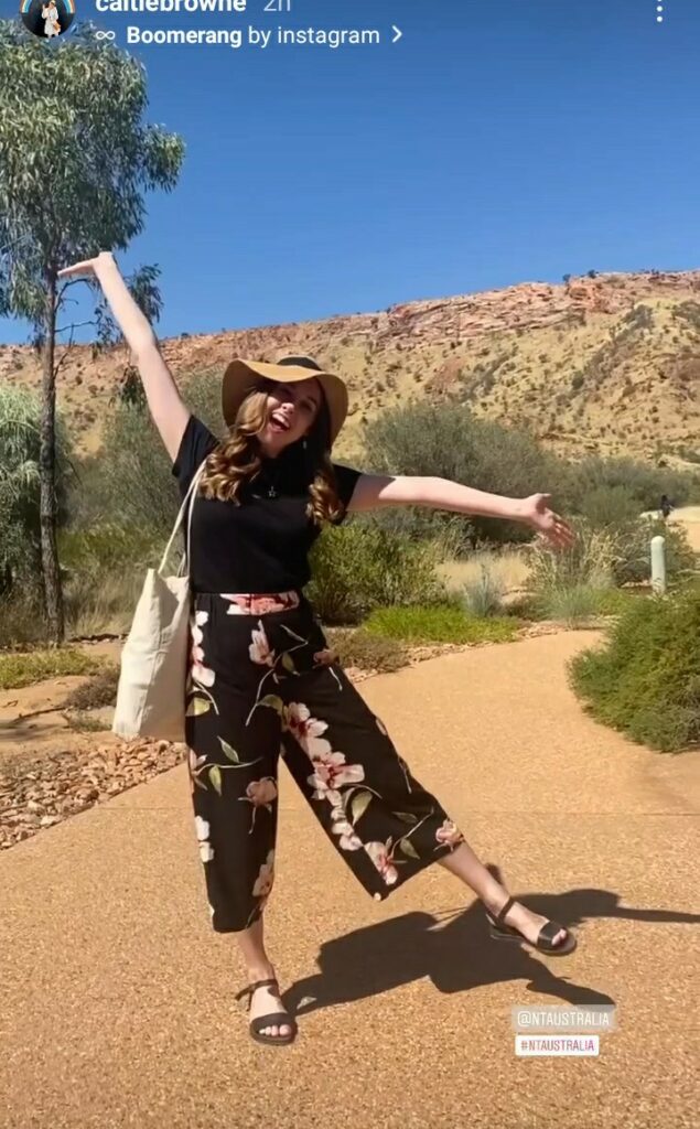 Caitie Browne Feet (2 images)