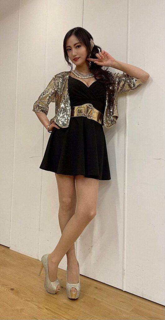 Chiaki Takahashi Feet (2 photos)