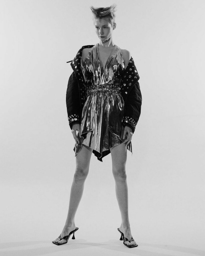 Zanna Van Vorstenbosch Feet (2 images)