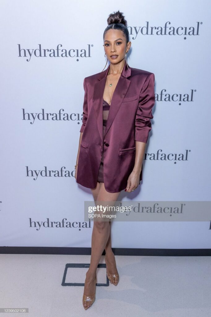 Alesha Dixon Feet (2 images)