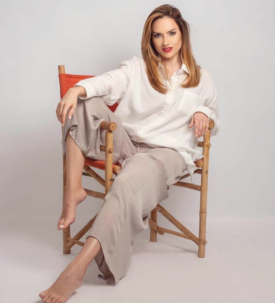 Michelle Galv N Feet
