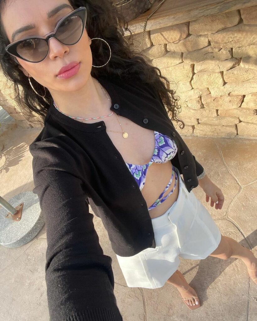Sukirti Kandpal Feet
