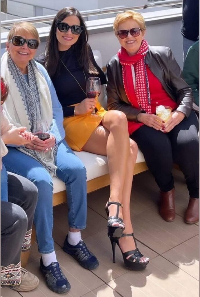 Mar A Alejandra Molina Feet
