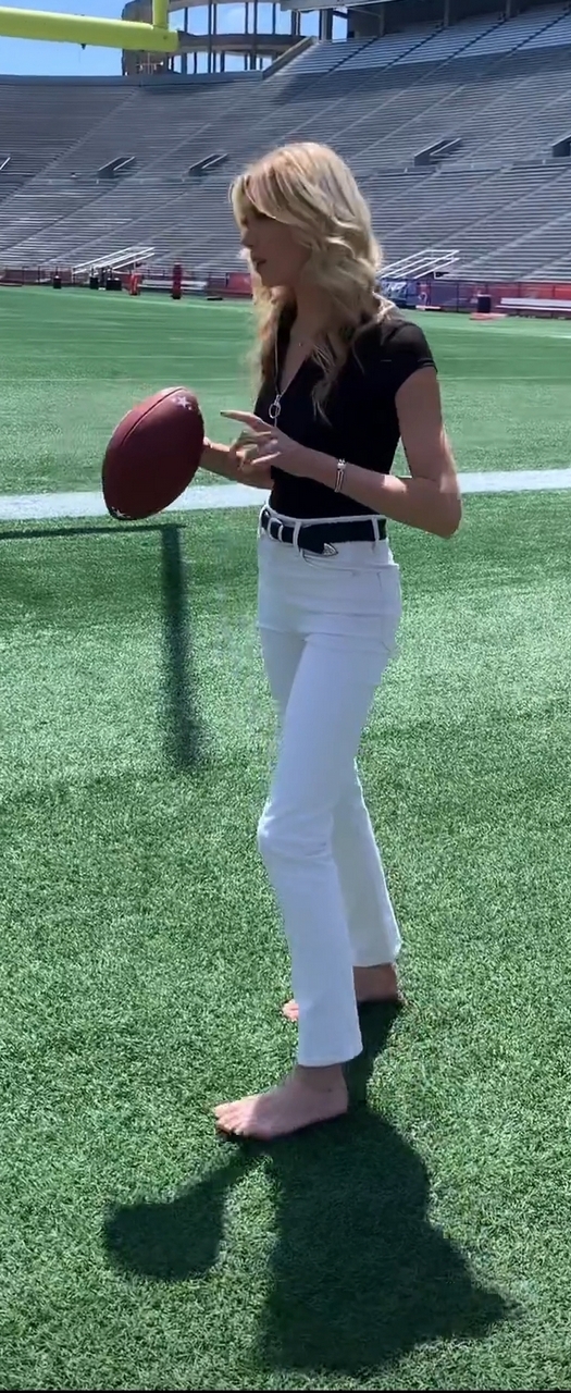 Abby Hornacek Feet