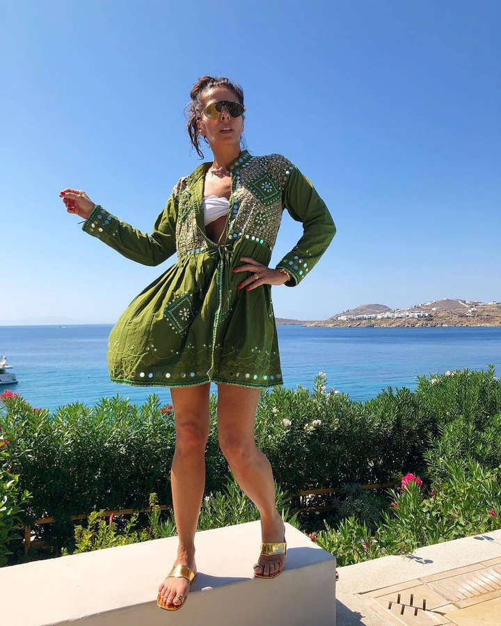 Adriane Galisteu Feet