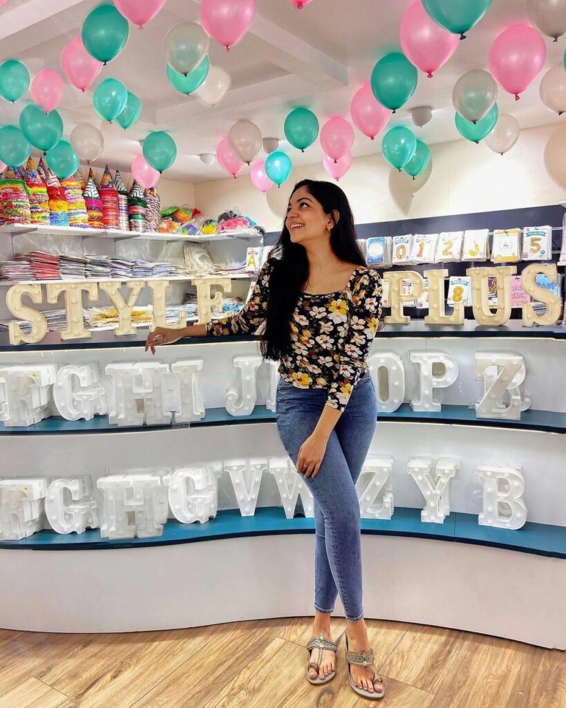 Ahaana Krishna Feet (12 sexy photos)