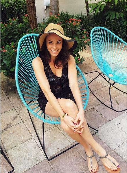 Aida Mollenkamp Feet