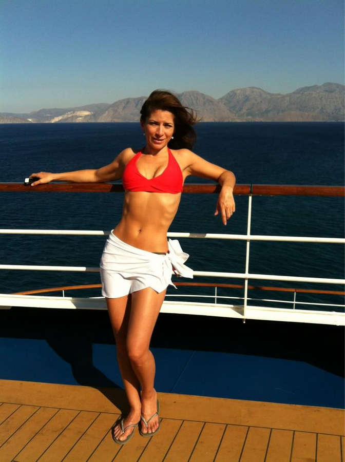 Alessandra Rosaldo Feet