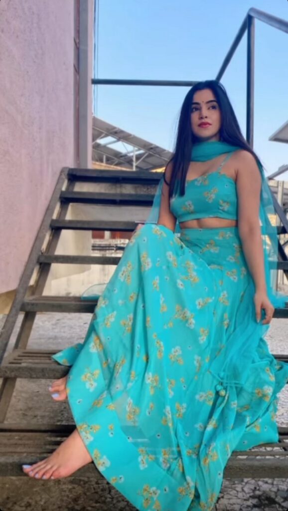 Ankita Sharma Feet (18 sexy photos)