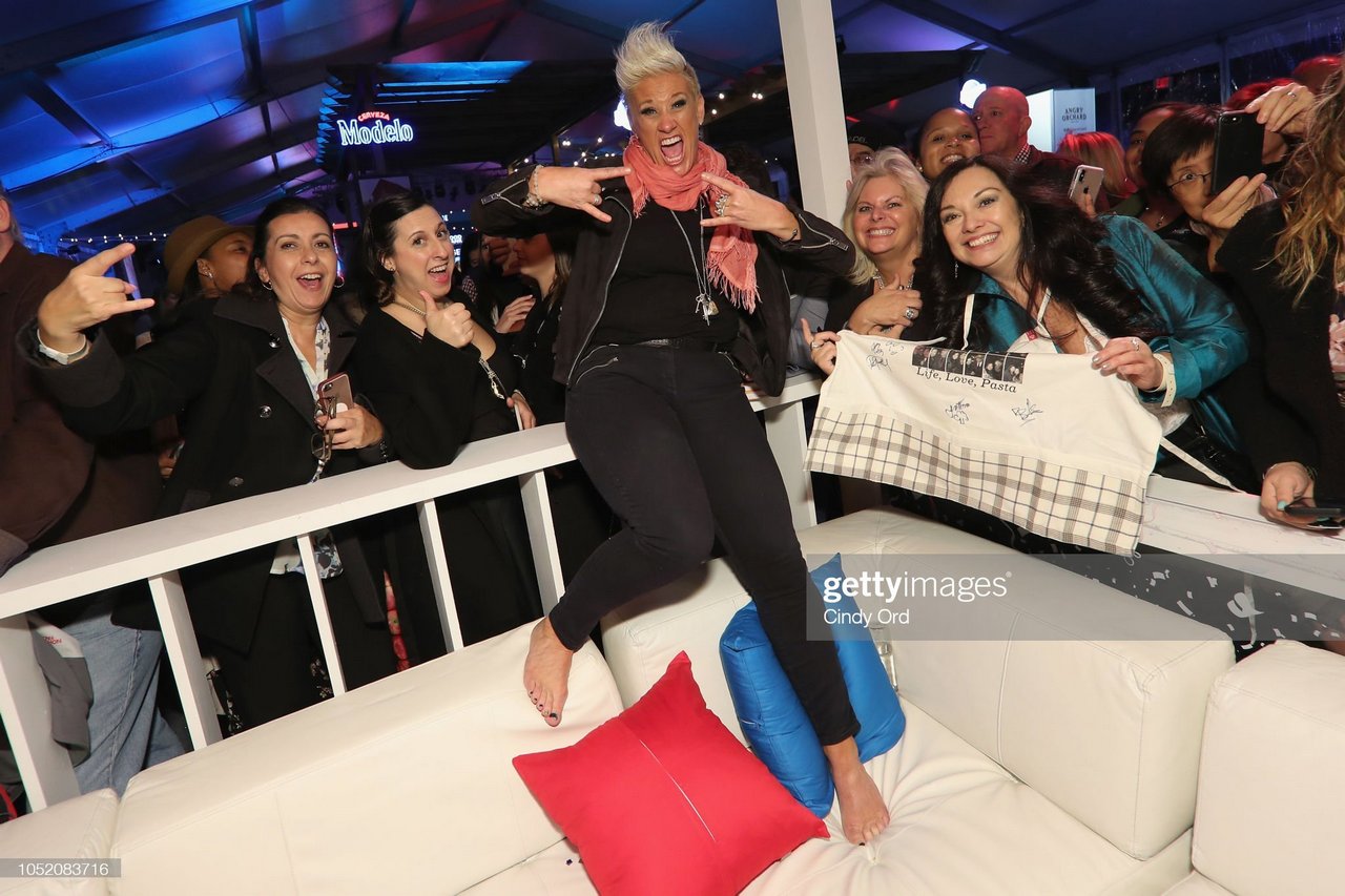 Anne Burrell Feet