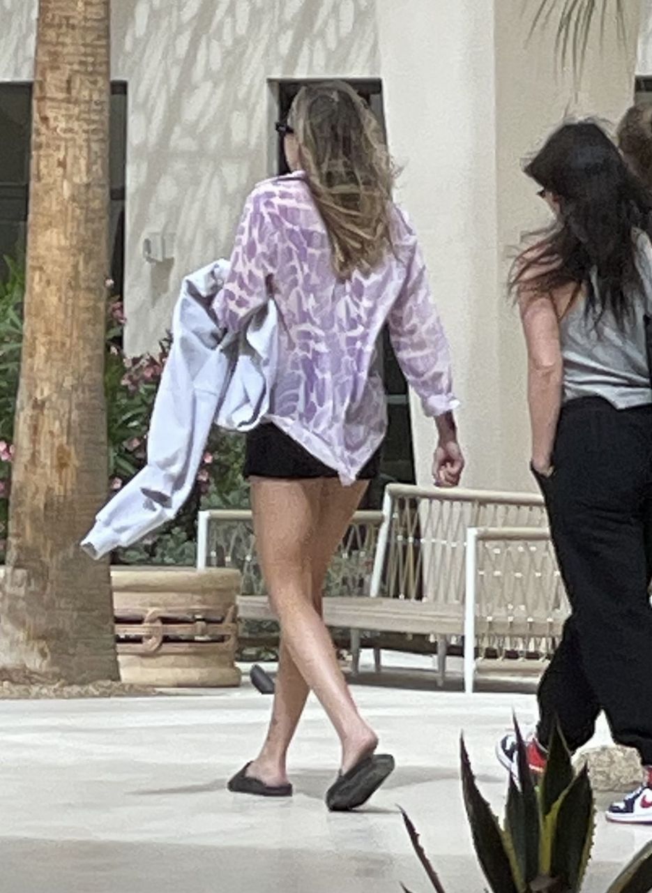 Brandi Cyrus Feet