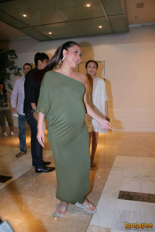 Bunga Citra Lestari Feet