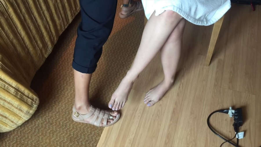 Camila Coutinho Feet