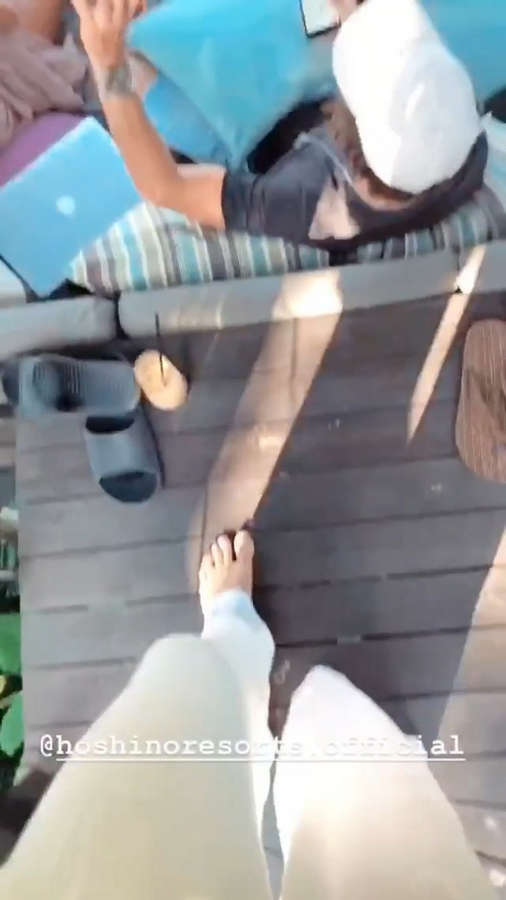 Charly Jordan Feet (2 more pictures)