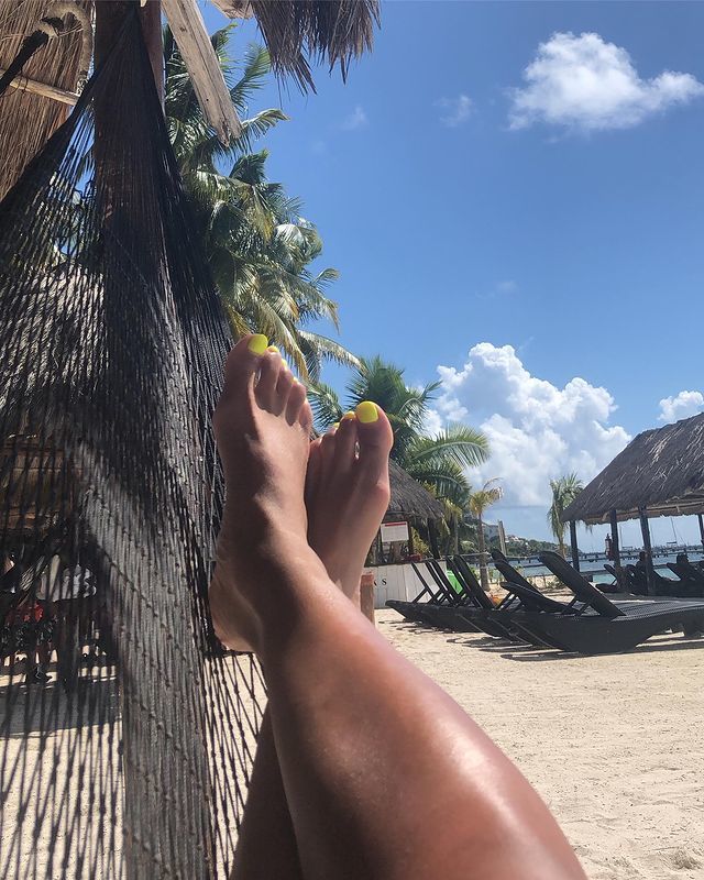 Chyna Unique Feet