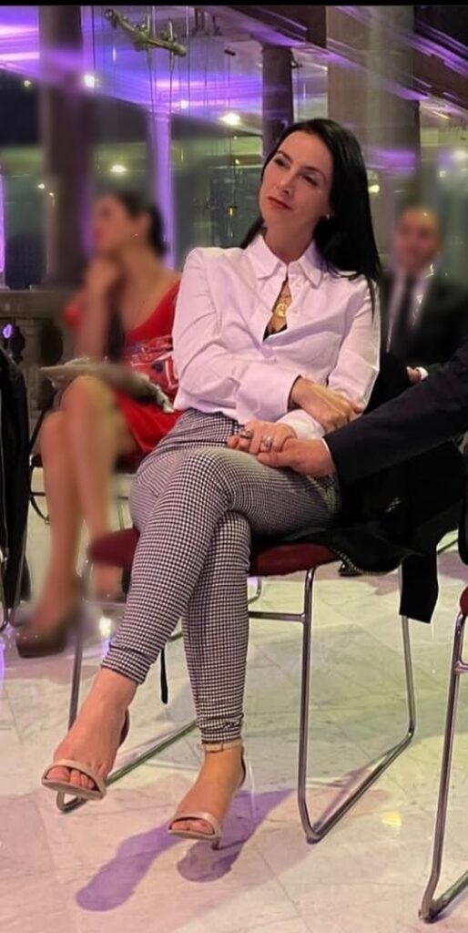 Claudia Lizaldi Feet (13 sexy photos)