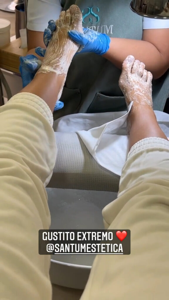 Cristina Pedroche Feet (12 sexy photos)