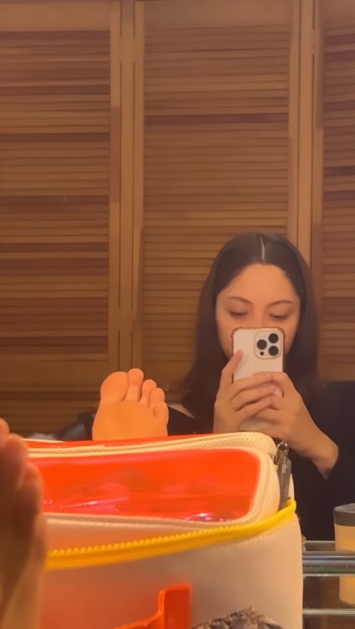 Dhasia Wezka Feet