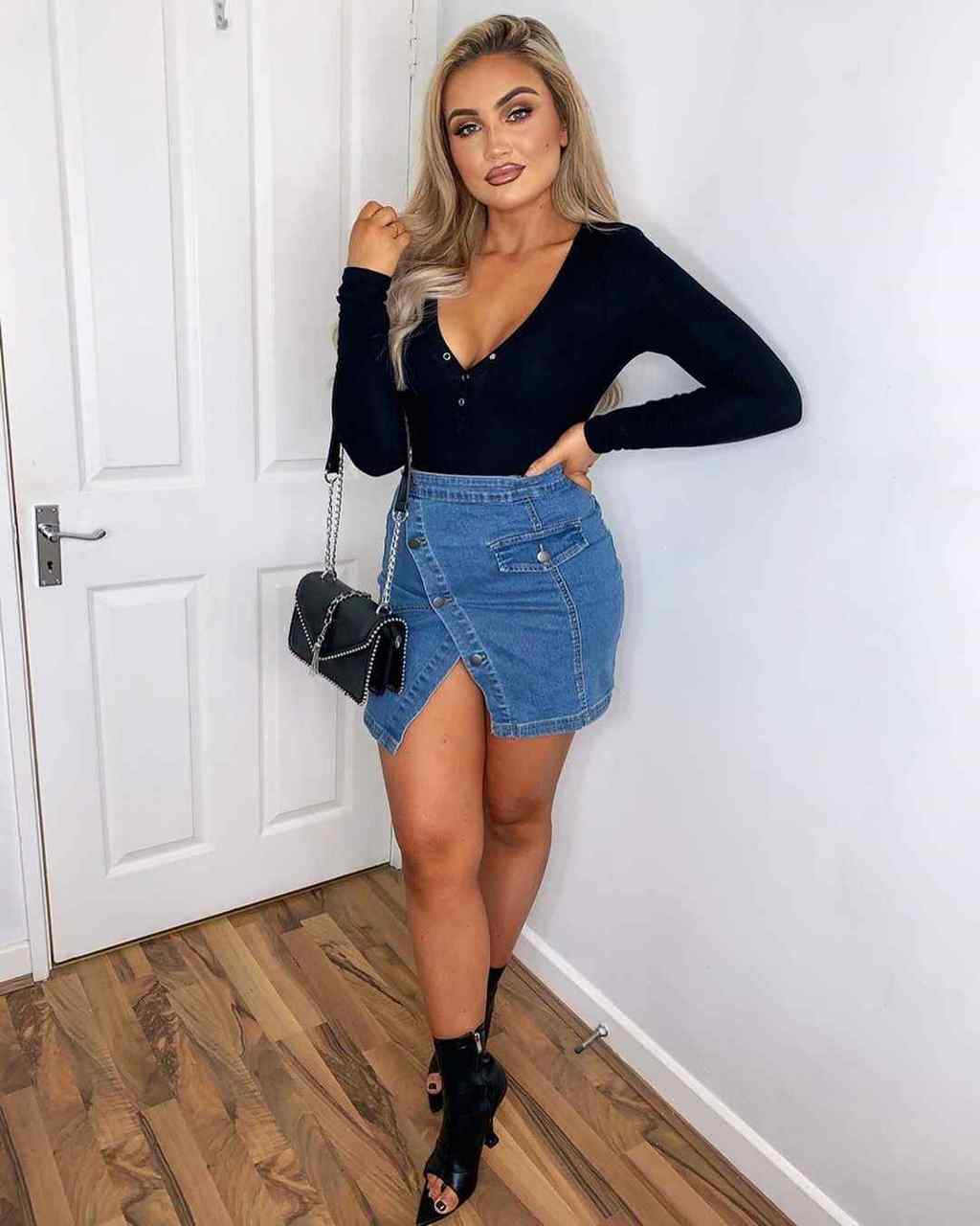 Ellie Kelly Feet