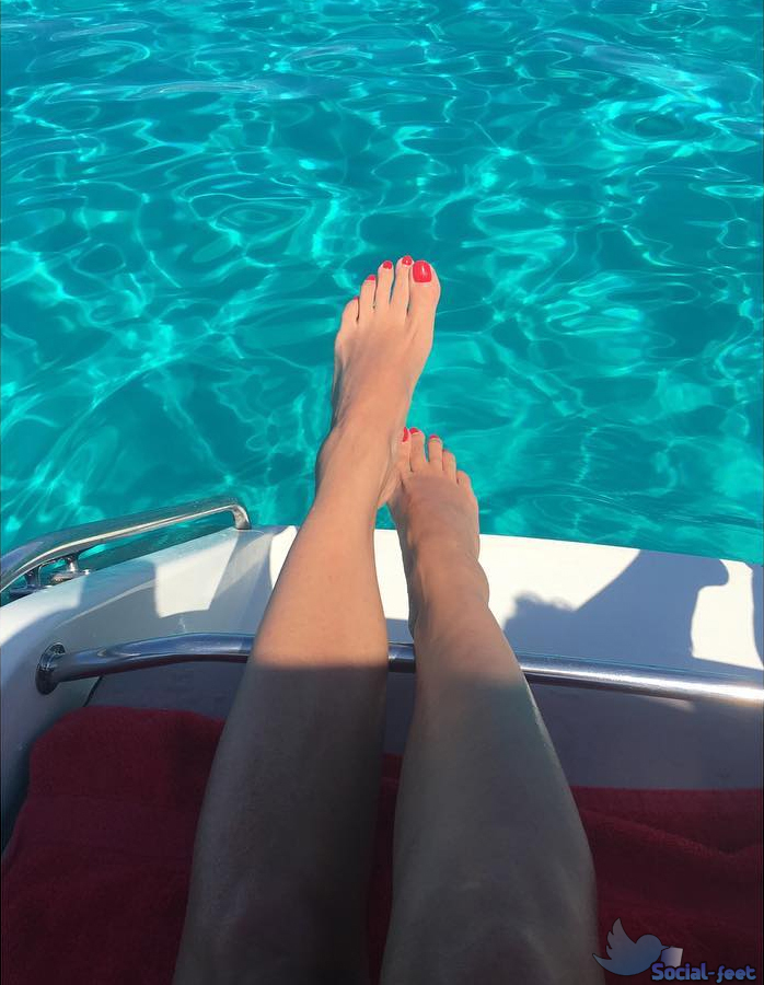 Emma Marrone Feet