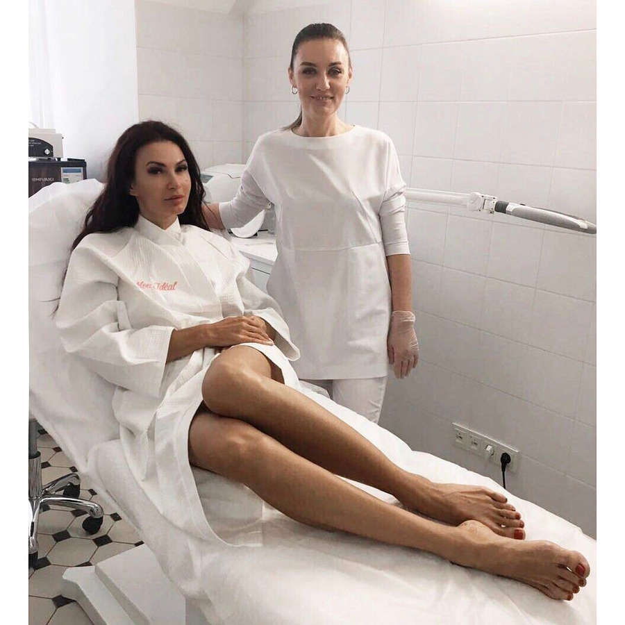 Evelina Bledans Feet