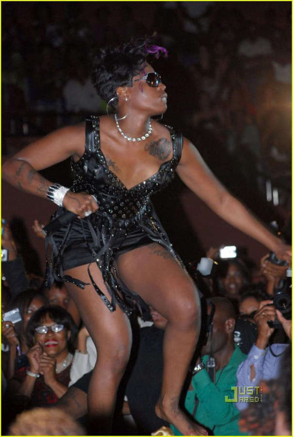 Fantasia Barrino Feet