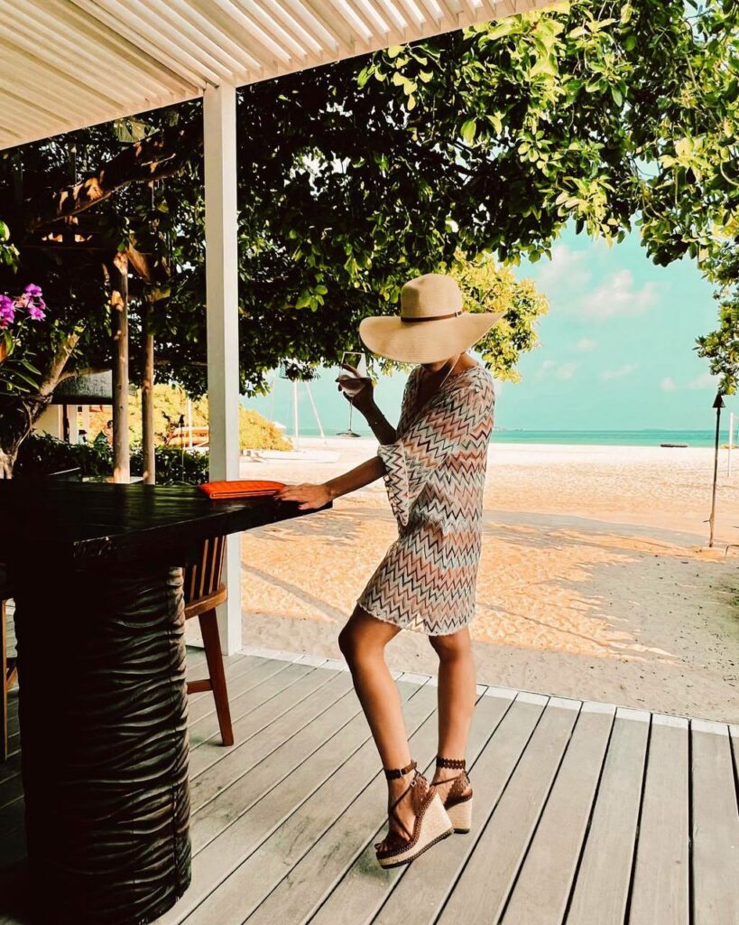 Hadise Feet (8 sexy photos)