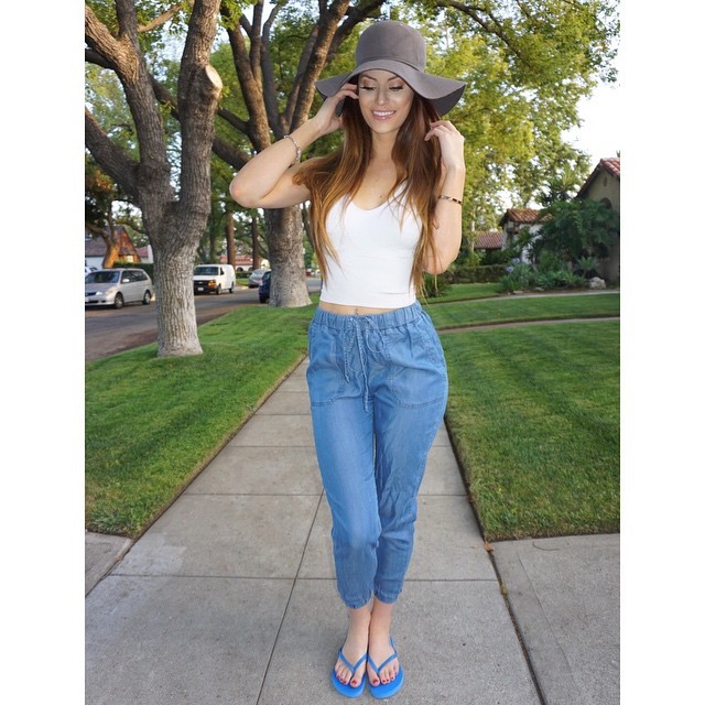 Hannah Stocking Feet