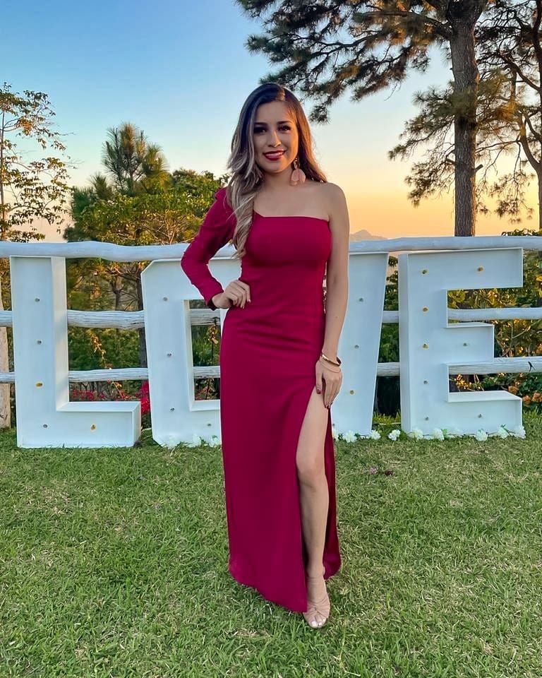 Ivonne Renderos Feet