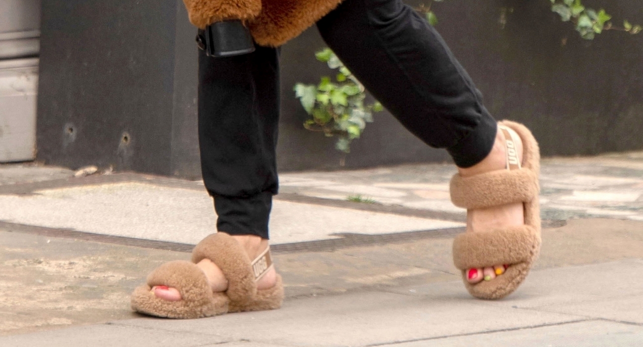 Jessie Wallace Feet