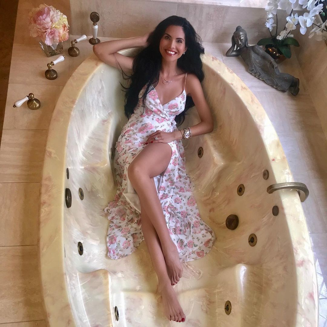 Joyce Giraud Feet