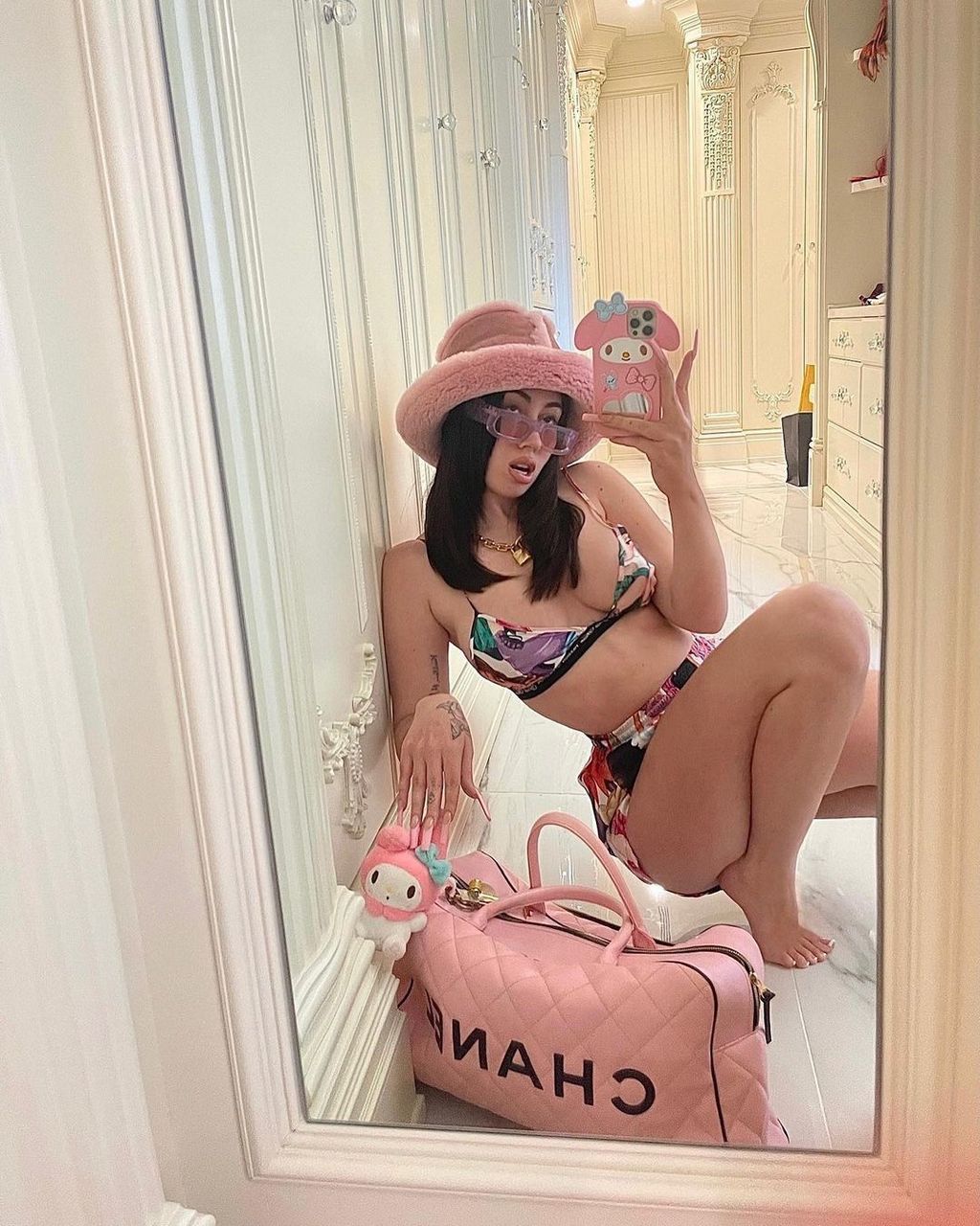 Kali Uchis Feet