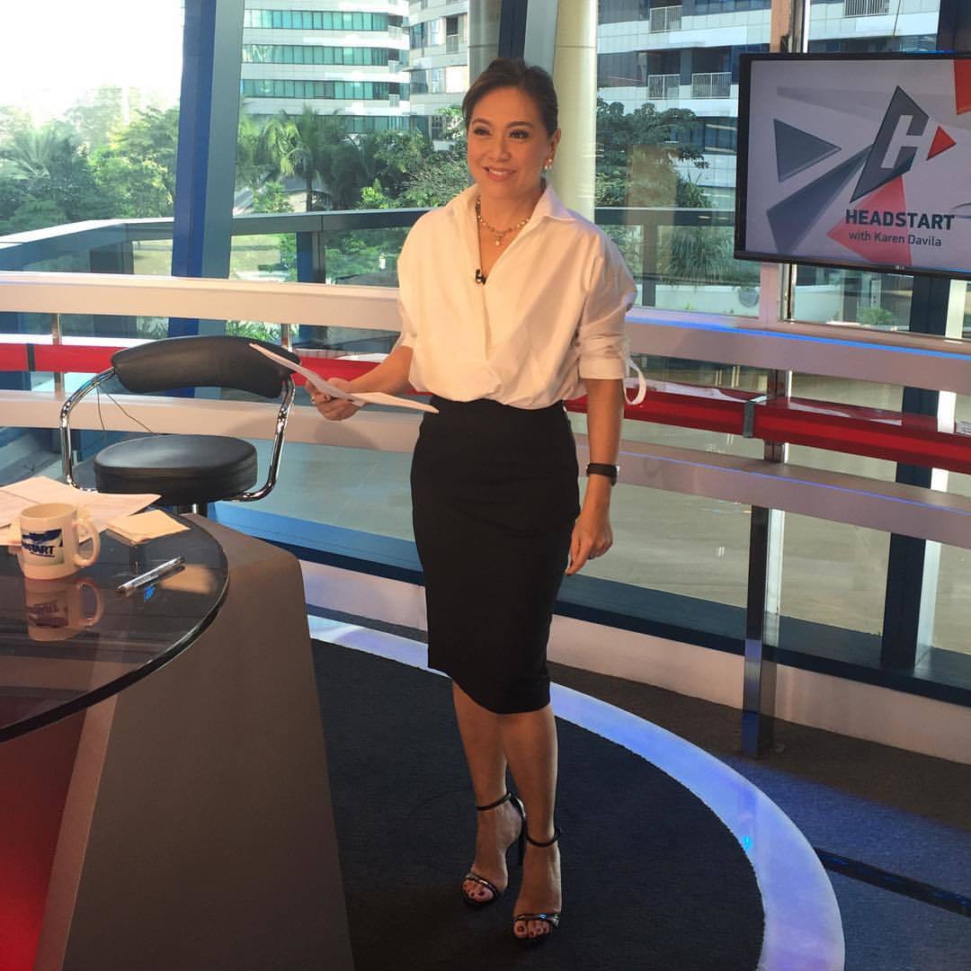 Karen Davila Feet