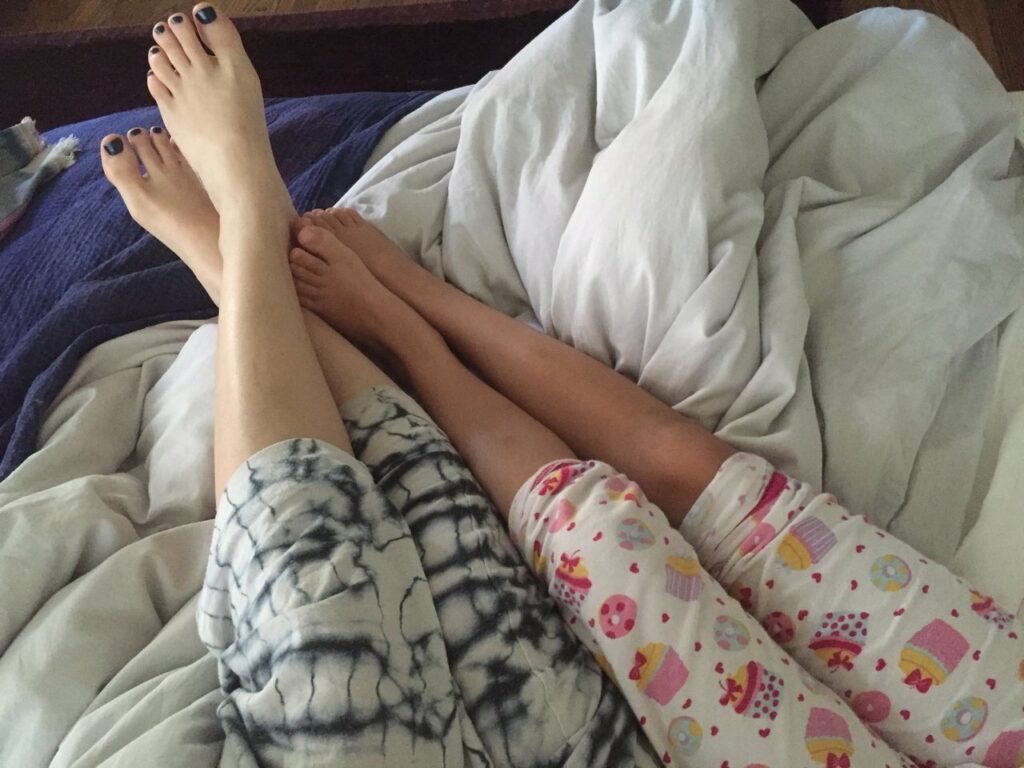 Liza Weil Feet (4 images)