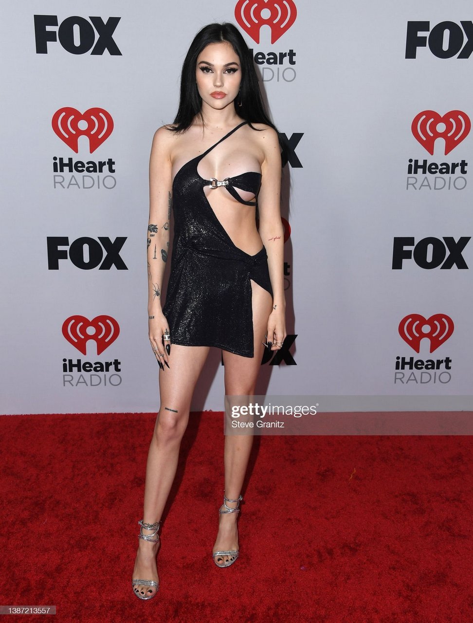 Maggie Lindemann Feet