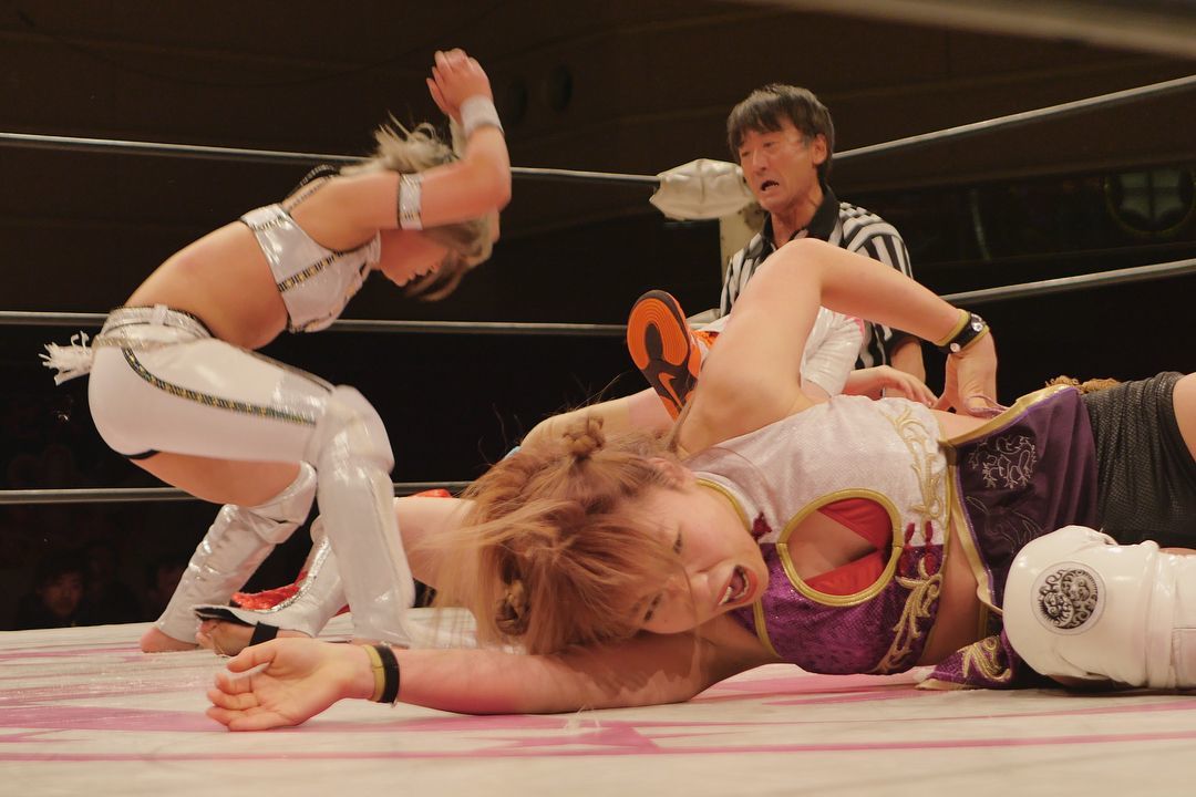 Mayu Iwatani Feet