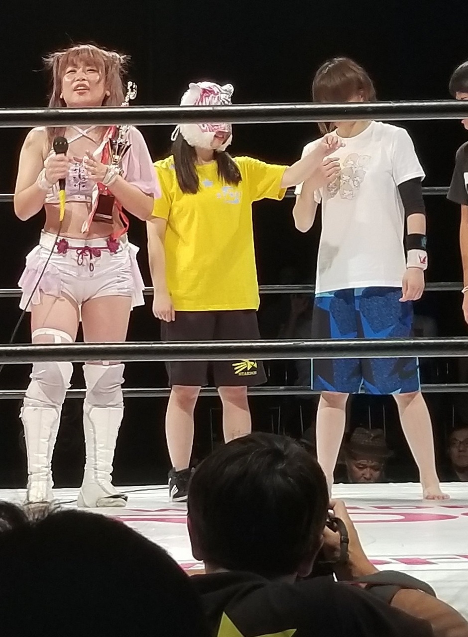 Mayu Iwatani Feet