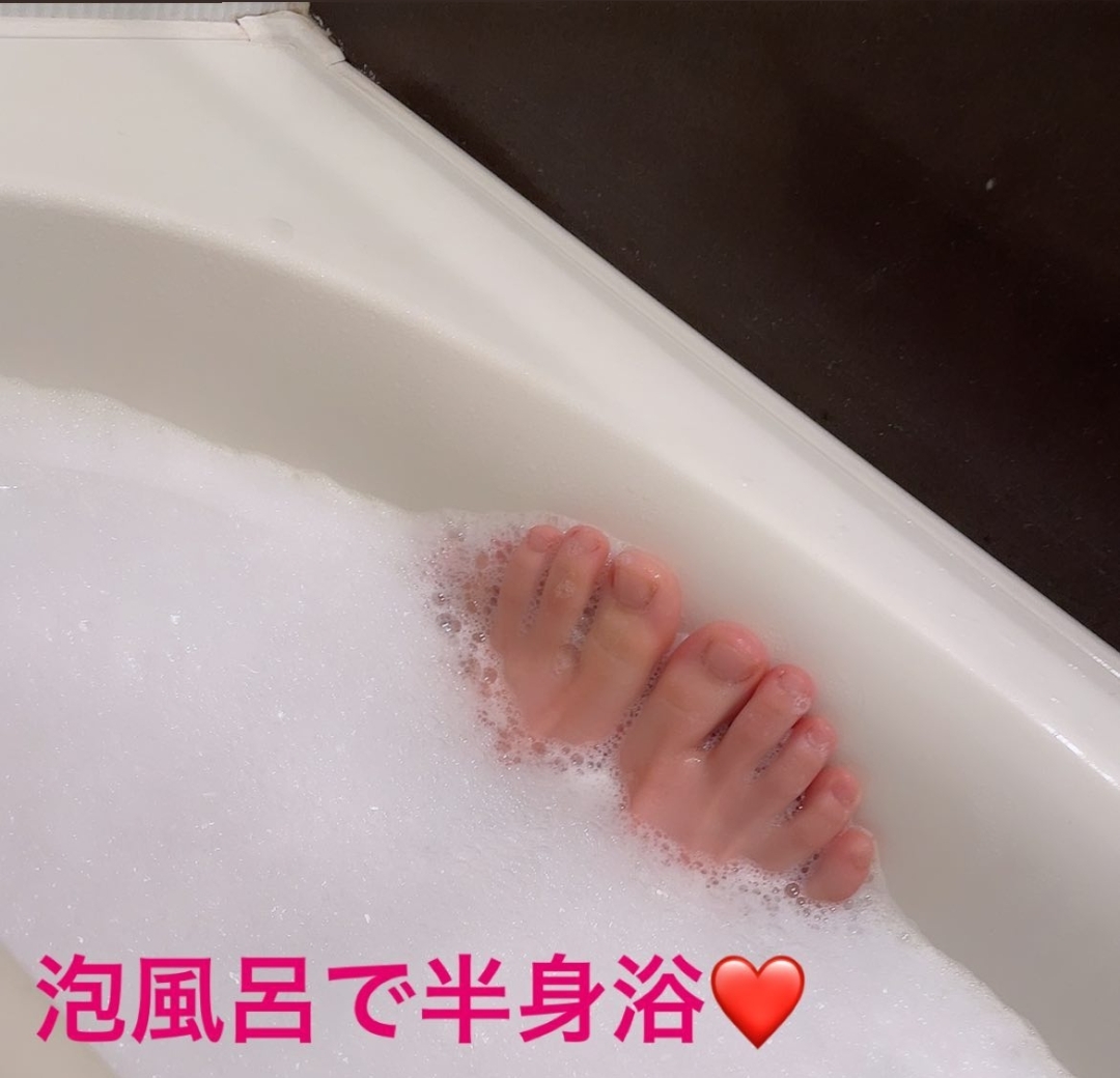 Miki Nishino Feet