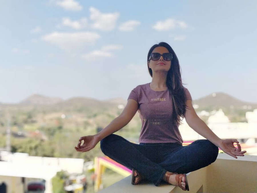 Monica Bedi Feet