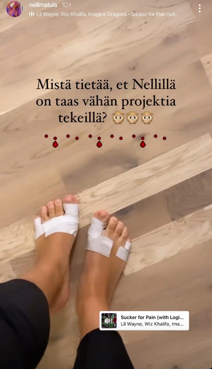 Nelli Matula Feet